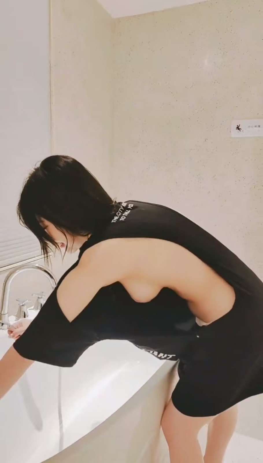 eee601d3b16a336599e282a7e3ba4b6a.jpeg